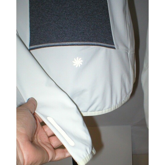 New NWT $98 Athleta Prevail 2 Jacket XL Womens White Gray Thumbholes Reflective - Picture 10 of 12